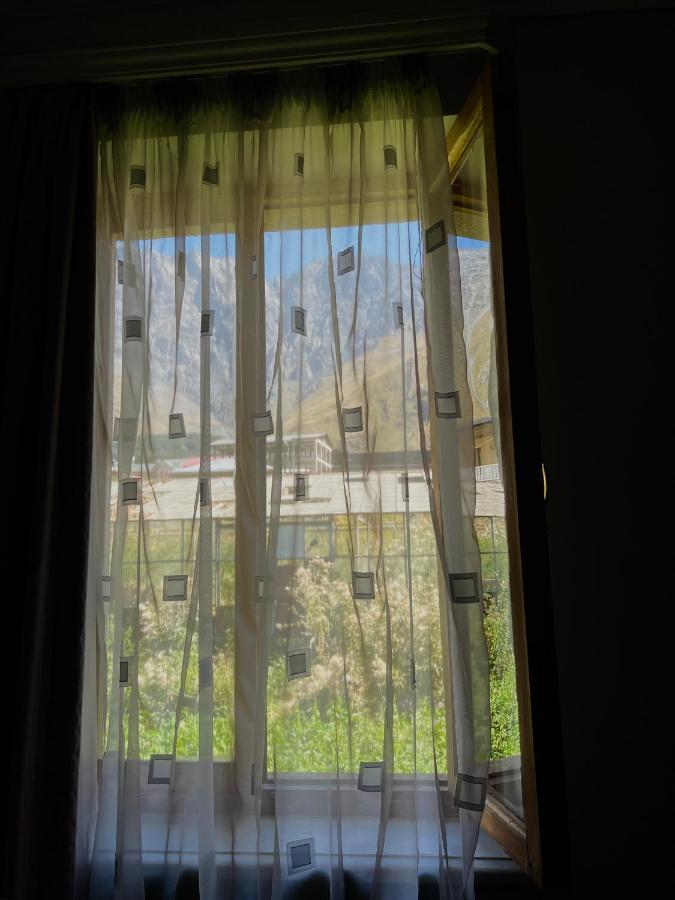 Guesthouse Kostava 72 Kazbegi Exterior photo
