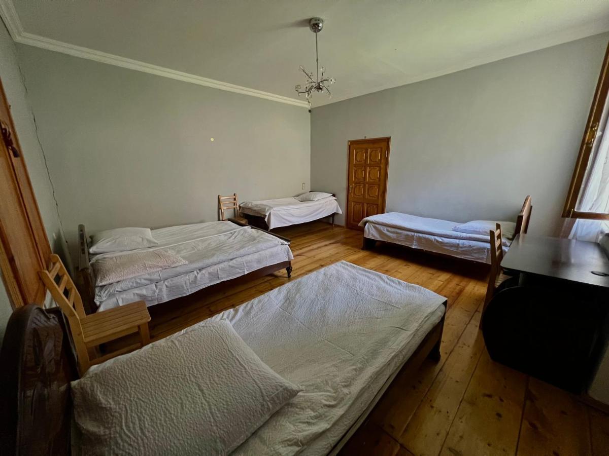 Guesthouse Kostava 72 Kazbegi Exterior photo
